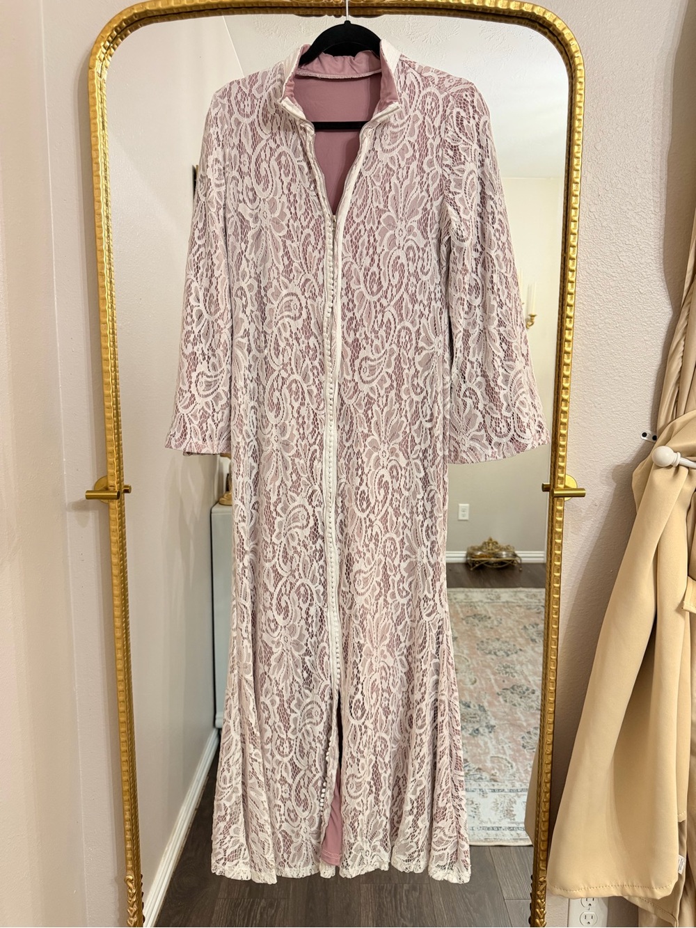 SHEIN Dusty Rose & White Lace Zip-Front Maxi Dress